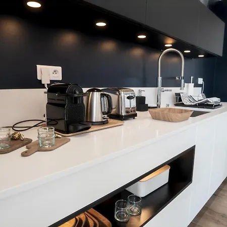 Contemporary With Sea View In Feriehus