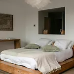 Holiday home Contemporary With Sea View In *