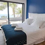 Holiday home Contemporary With Sea View In *