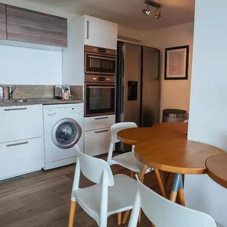 Сasa de vacaciones Contemporary With Sea View In *