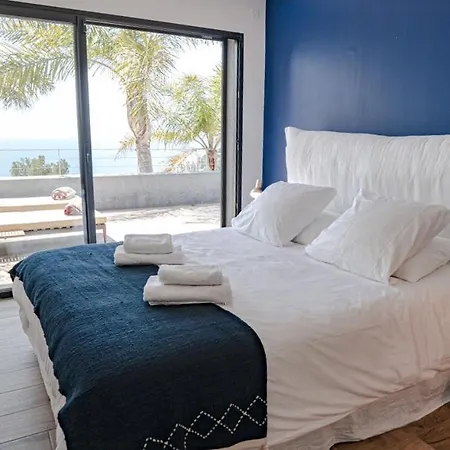 Prázdninový dům Contemporary With Sea View In *