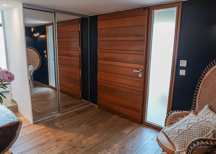 Feriehus Contemporary With Sea View In Hyères