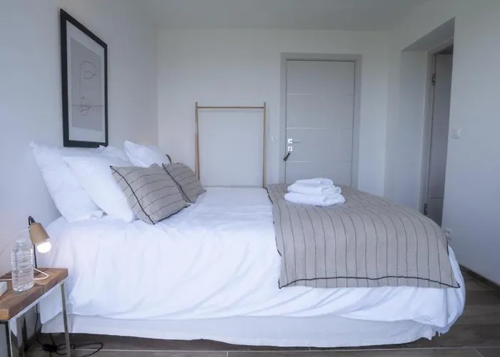 Contemporary With Sea View In