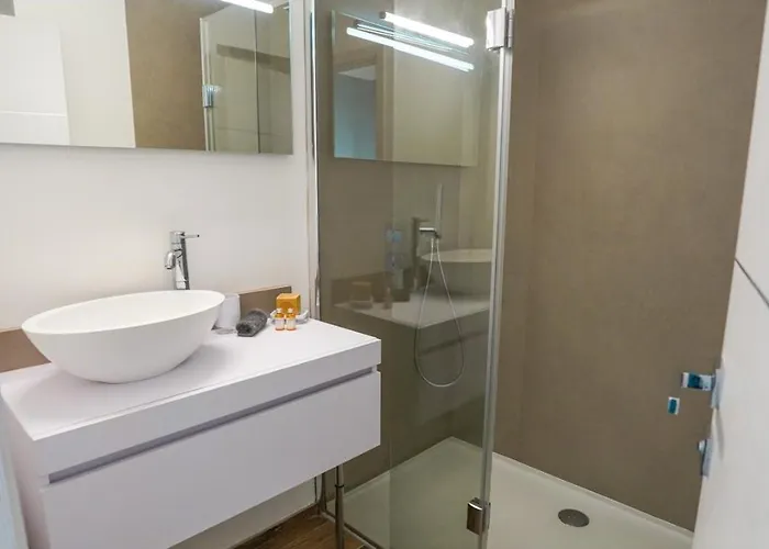 Contemporary With Sea View In Hyères